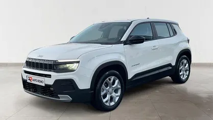 Usado Jeep Avenger Altitude 101 HP (74 kW) 2024 Branco SUV