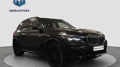 Preto Usado 2022 BMW X5 Performance SUV | € 58.990 (Preço justo)