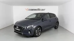 Cinza Usado 2022 Hyundai i20 Comfort Citadino | € 15.680 (Preço justo)
