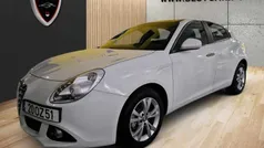 Branco Usado 2014 Alfa Romeo Giulietta Citadino | € 10.950 (Preço elevado)