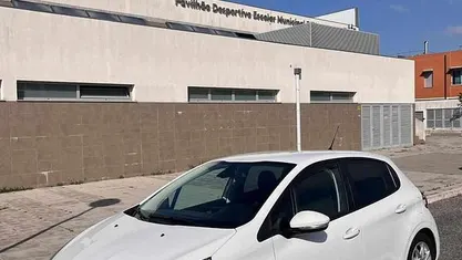 Usado 2015 Peugeot 208 Citadino | € 8.500 (Preço justo)