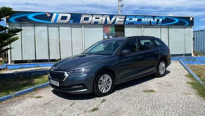 Usado Skoda Octavia Style 116 HP (85 kW) 2021 Cinzento Carrinha
