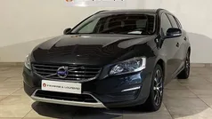 Cinzento Usado 2017 Volvo V60 Momentum Carrinha | € 17.900 (Preço justo)