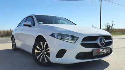 Branco Usado 2022 Mercedes A180 Style Sedan | € 28.500 (Preço justo)