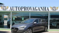 Cinza Usado 2020 Hyundai i30 Style Citadino | € 17.950 (Preço justo)