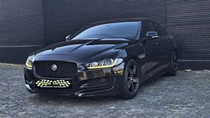 Preto Usado 2016 Jaguar XE R-Sport Sedan | € 14.950 (Preço justo)