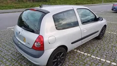 Usado 2003 Renault Clio II | € 2.250 (Bom preço)