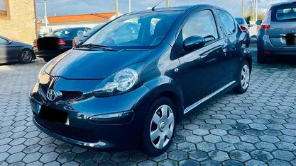 Cinza Usado 2007 Toyota Aygo Citadino | € 5.990 (Preço justo)