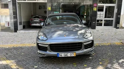 Usado Porsche Cayenne GTS 441 HP (324 kW) 2015 SUV