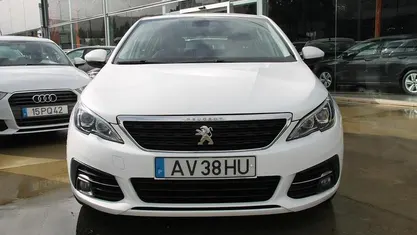 Usado Peugeot 308 130 HP (95 kW) 2018 Branco