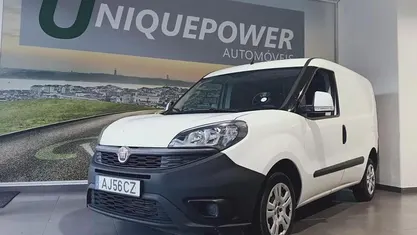 Usado Fiat Doblò Easy 95 HP (69 kW) 2021 Branco Monovolume