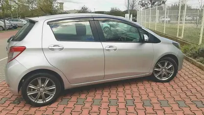 Usado Toyota Yaris 90 HP (66 kW) 2012 Citadino