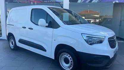 Usado Opel Combo 102 HP (75 kW) 2021 Monovolume