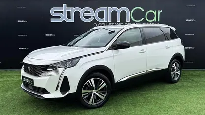 Usado Peugeot 5008 130 HP (95 kW) 2022 SUV