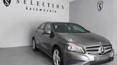 Cinzento Usado 2014 Mercedes A180 Citadino | € 14.950 (Preço justo)