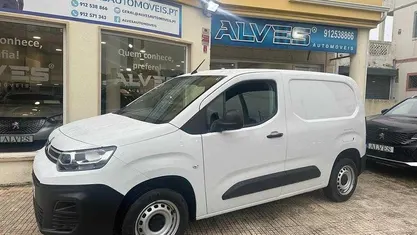 Branco Usado 2023 Citroën Berlingo Monovolume | € 16.980 (Preço justo)