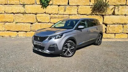 Prateado Usado 2019 Peugeot 5008 Allure Monovolume | € 22.950 (Preço justo)