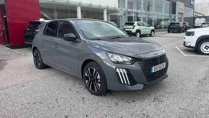 Cinza Usado 2025 Peugeot e-208 Allure Citadino | € 27.990 (Preço justo)