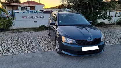 Usado Skoda Fabia Active 90 HP (66 kW) 2016 Cinzento Citadino