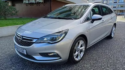 Usado Opel Astra Sport 136 HP (100 kW) 2019 Cinzento Carrinha