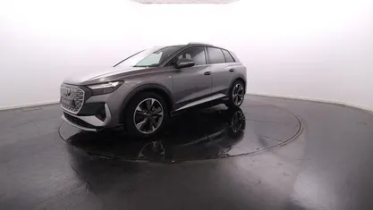 Cinzento Usado 2024 Audi Q4 e-tron SUV | € 48.900 (Preço justo)