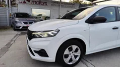 Branco Usado 2022 Dacia Sandero Essentiel Citadino | € 13.450 (Preço justo)