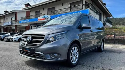 Cinza Usado 2022 Mercedes Vito Van | € 42.750 (Preço justo)