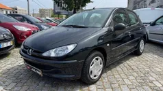 Preto Usado 2005 Peugeot 206 Citadino | € 3.750 (Preço justo)