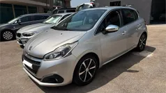 Usado 2017 Peugeot 208 Allure Citadino | € 10.600 (Preço justo)