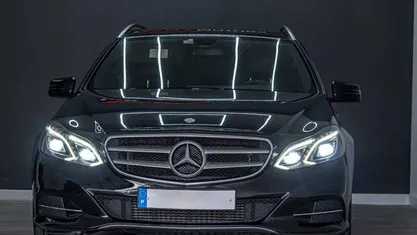 Preto Usado 2013 Mercedes E220 Avantgarde Carrinha | € 18.990 (Preço justo)