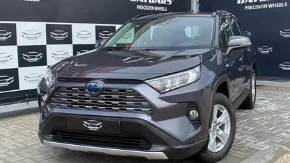 Usado Toyota RAV4 218 HP (160 kW) 2021 Citadino