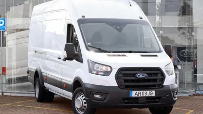 Usado Ford Transit Trend 130 HP (95 kW) 2022 Branco Carrinha