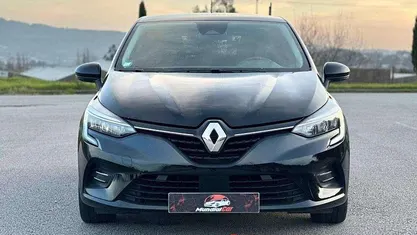 Usado Renault Clio V 100 HP (73 kW) 2024 Preto
