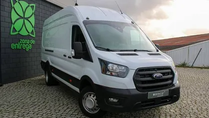 Branco Usado 2022 Ford Transit Trend Sedan | € 23.890 (Bom preço)