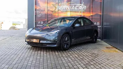 Usado 2021 Tesla Model 3 Standard Range Sedan | € 26.800 (Preço justo)