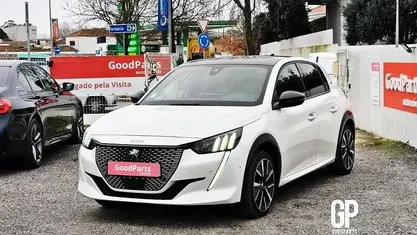 Usado Peugeot e-208 GT 100 kW (136 HP) 2020 Citadino