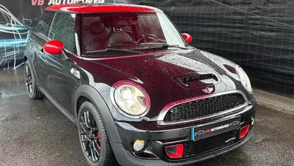 Preto Usado 2011 Mini John Cooper Works Citadino | € 17.000 (Preço justo)