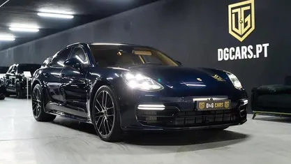Azul Usado 2021 Porsche Panamera Sedan | € 92.500 (Preço justo)