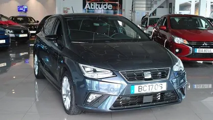 Usado Seat Ibiza FR 110 HP (80 kW) 2023 Cinza Citadino