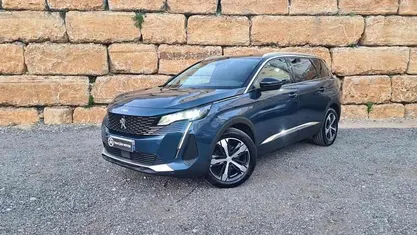 Usado Peugeot 5008 Crossway 130 HP (95 kW) 2021 Monovolume