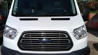 Usado Ford Transit 130 HP (95 kW) 2018 Branco