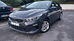 Cinza Usado 2021 Kia Ceed Citadino | € 12.500 (Bom preço)