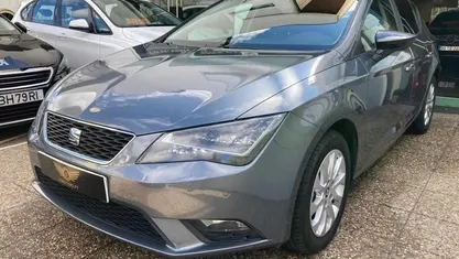 Cinza Usado 2014 Seat Leon Reference | € 12.950 (Preço justo)