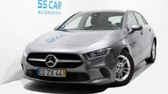 Cinza Usado 2020 Mercedes A180 Style | € 21.490 (Bom preço)