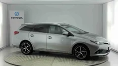 Cinzento Usado 2017 Toyota Auris Hybrid | € 19.490 (Preço justo)