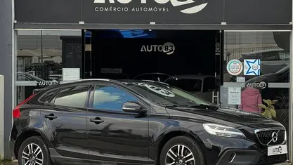 Preto Usado 2019 Volvo V40 CC Carrinha | € 16.990 (Preço justo)
