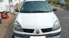 Branco Usado 2001 Renault Clio II Sedan | € 800 (Bom preço)