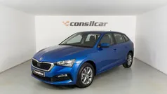 Azul Usado 2022 Skoda Scala Ambition Citadino | € 14.980 (Preço justo)