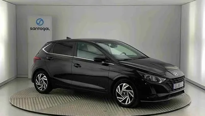 Preto Usado 2024 Hyundai i20 Comfort Citadino | € 16.990 (Preço justo)
