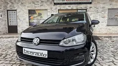 Preto Usado 2015 VW Golf VII Highline Sedan | € 12.750 (Preço justo)